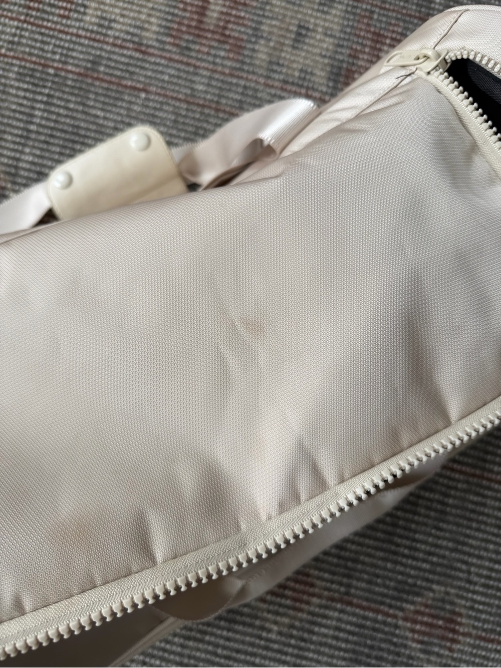 Calpak Stevyn Duffel Bag with shoe compartment in Dune - Picture 8 of 11